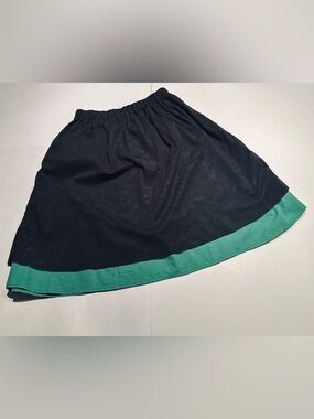 Wolf & Rita A-Line Green Skirt with Black Overlay Size: 8